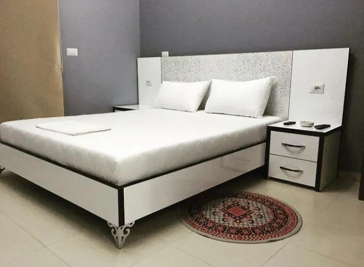 Kodra E Gjelber Otel Hundekuq